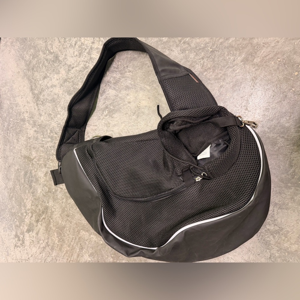 Yudodo pet sling carrier / Large/ used one